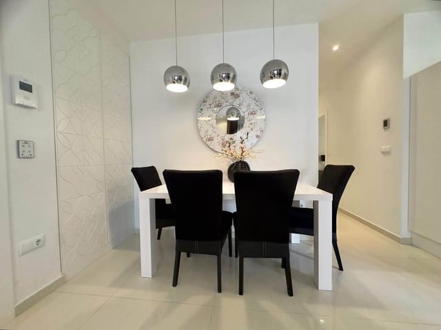 2 bedroom Apartment for sale in Guardamar del Segura with pool garage - € 245,000 (Ref: 9946290)