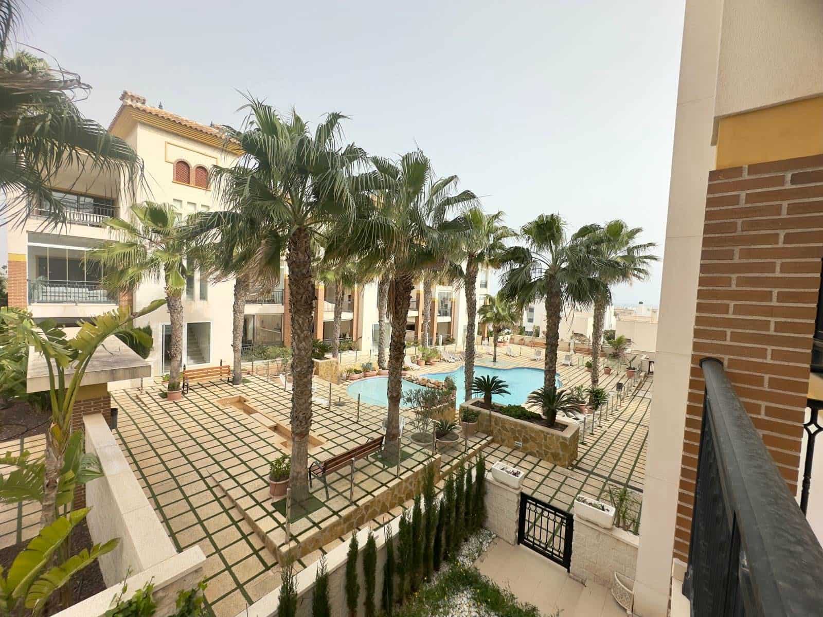 2 sovrum Lägenhet till salu i Guardamar del Segura med pool garage - 245 000 € (Ref: 9946290)