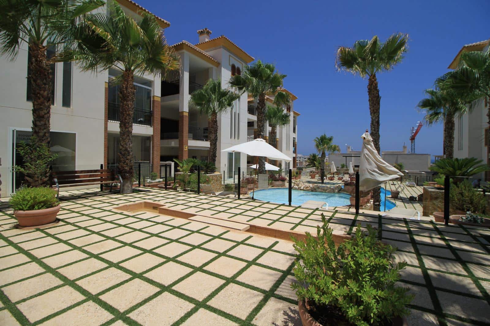 2 sovrum Lägenhet till salu i Guardamar del Segura med pool garage - 245 000 € (Ref: 9946290)