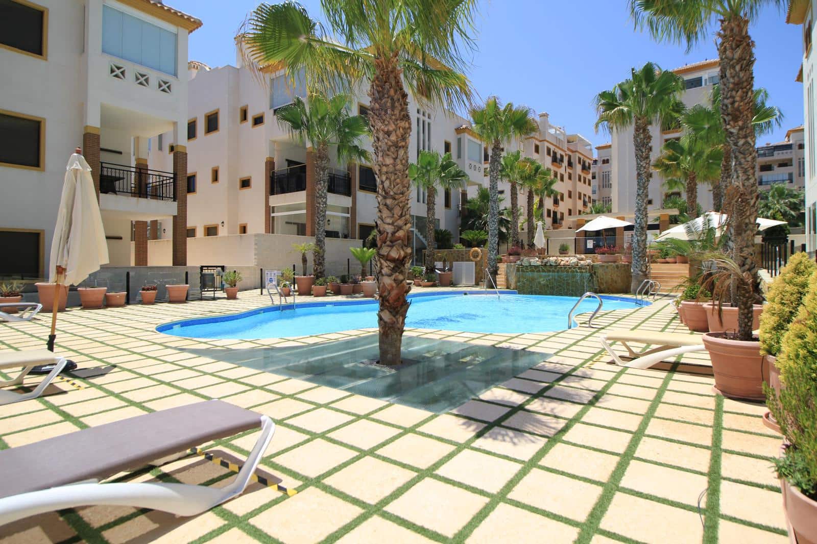 2 sovrum Lägenhet till salu i Guardamar del Segura med pool garage - 245 000 € (Ref: 9946290)
