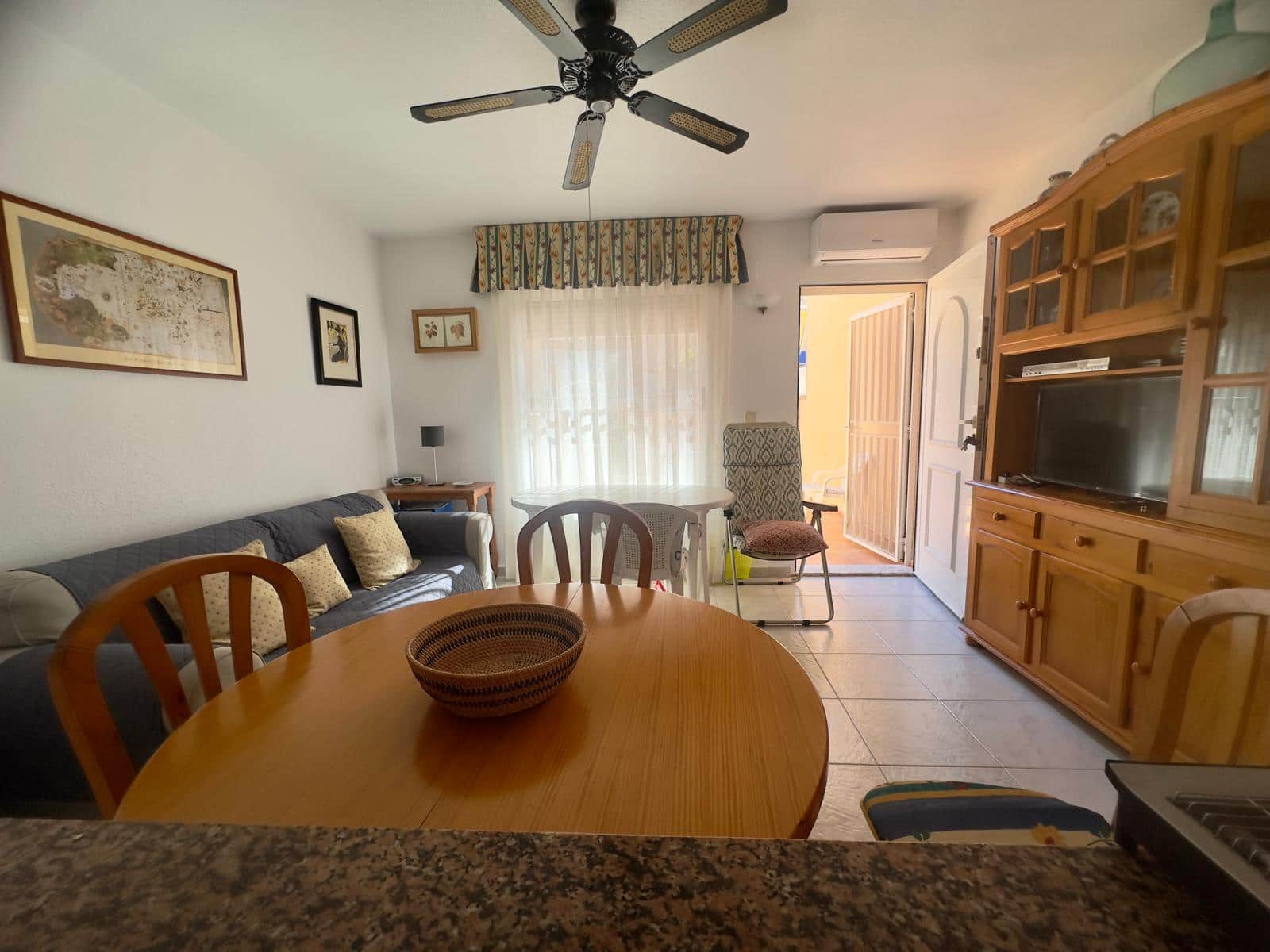 Appartement de 2 chambres à louer à Guardamar del Segura avec piscine - 580 € (Ref: 9946291)