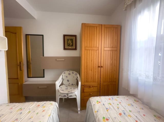 2 soverom Leilighet til leie i Guardamar del Segura med svømmebasseng - € 580 (Ref: 9946291)
