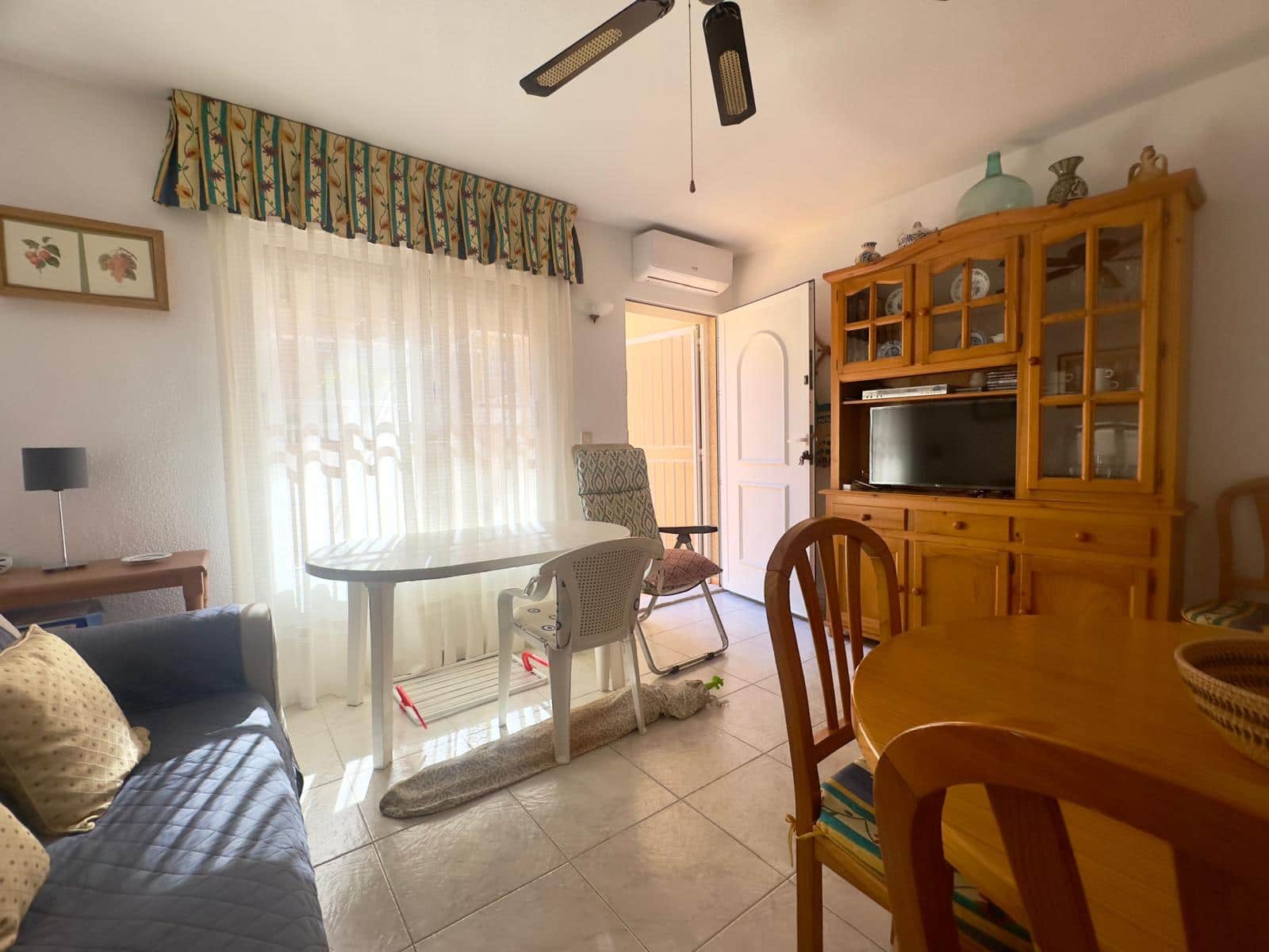 Appartement de 2 chambres à louer à Guardamar del Segura avec piscine - 580 € (Ref: 9946291)