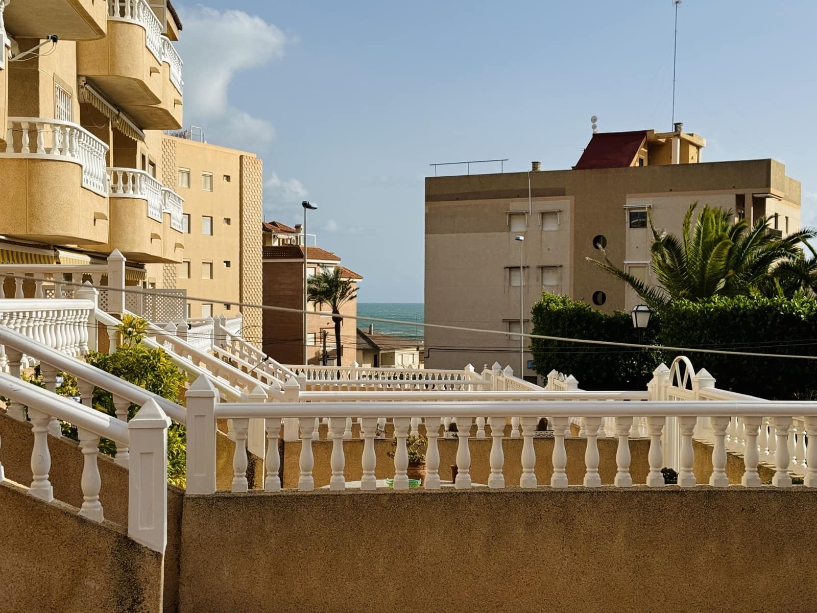 Appartement de 2 chambres à louer à Guardamar del Segura avec piscine - 580 € (Ref: 9946291)
