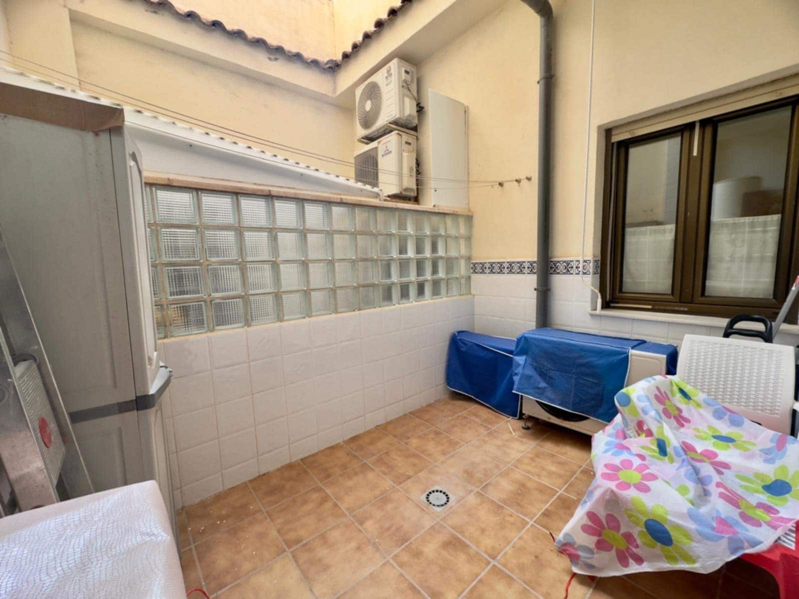 3 bedroom Apartment for sale in Guardamar del Segura - € 269,000 (Ref: 9946292)