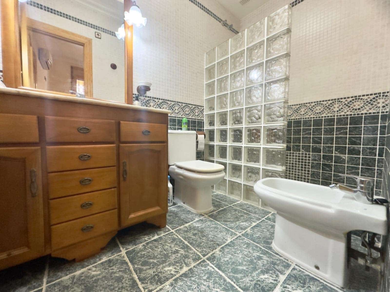 3 bedroom Apartment for sale in Guardamar del Segura - € 269,000 (Ref: 9946292)