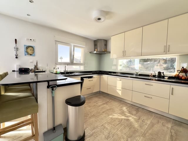 4 soveværelse Villa til salg i Ciudad Quesada, Rojales med swimmingpool garage - € 549.800 (Ref: 9946293)