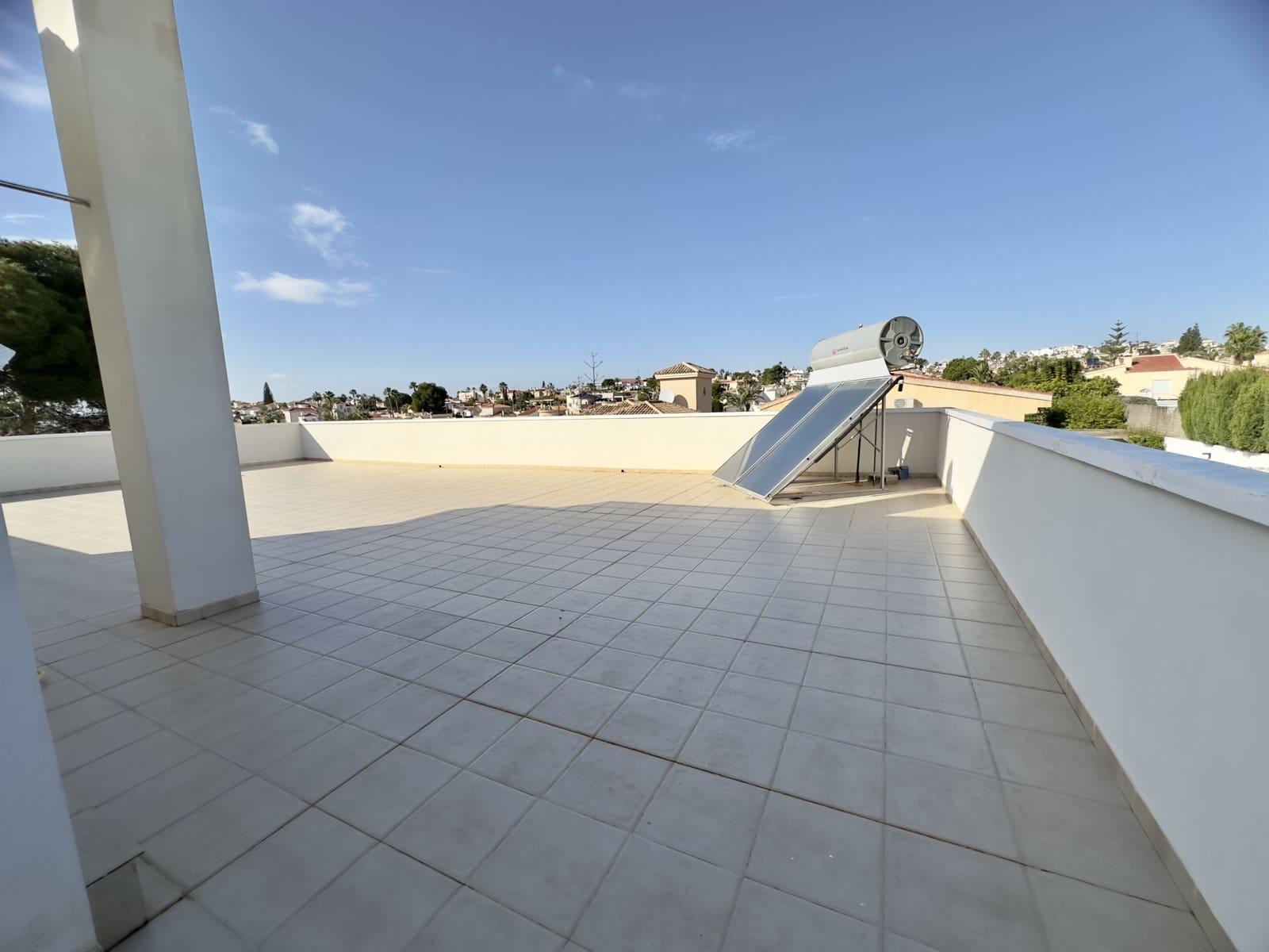 4 soveværelse Villa til salg i Ciudad Quesada med swimmingpool garage - € 549.800 (Ref: 9946293)