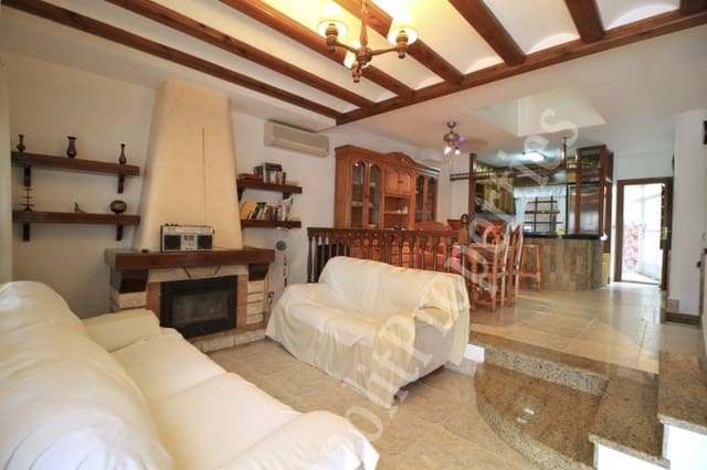 4 soverom Leilighet til leie i Guardamar del Segura med garasje - € 1 100 (Ref: 9948874)