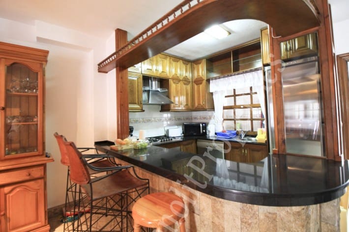 4 soverom Leilighet til leie i Guardamar del Segura med garasje - € 1 100 (Ref: 9948874)