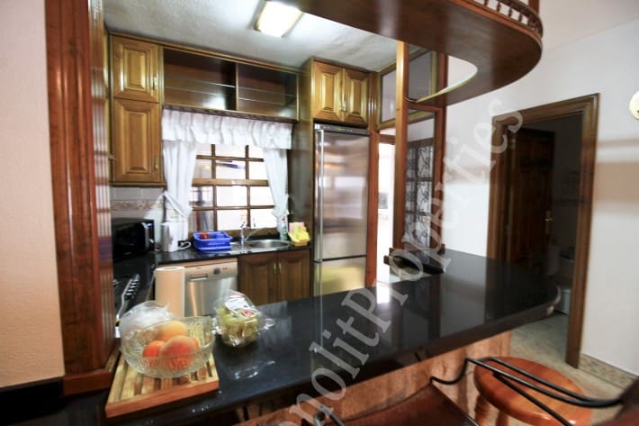 4 soverom Leilighet til leie i Guardamar del Segura med garasje - € 1 100 (Ref: 9948874)