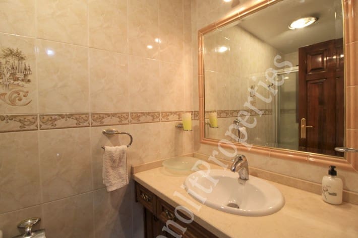 4 soverom Leilighet til leie i Guardamar del Segura med garasje - € 1 100 (Ref: 9948874)