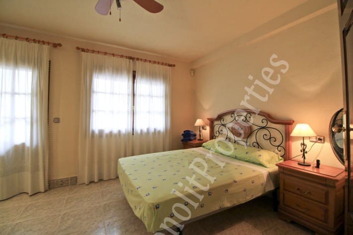 4 soverom Leilighet til leie i Guardamar del Segura med garasje - € 1 100 (Ref: 9948874)