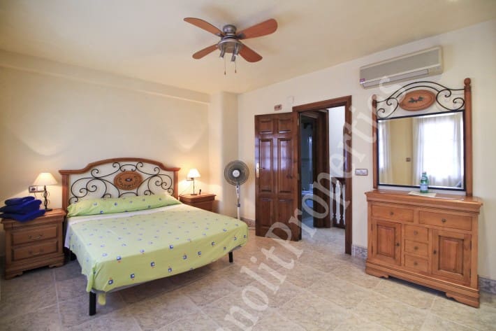 4 soverom Leilighet til leie i Guardamar del Segura med garasje - € 1 100 (Ref: 9948874)