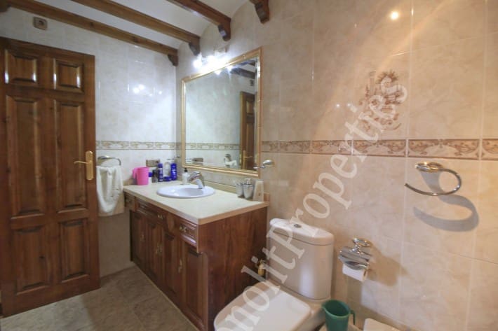 4 soverom Leilighet til leie i Guardamar del Segura med garasje - € 1 100 (Ref: 9948874)