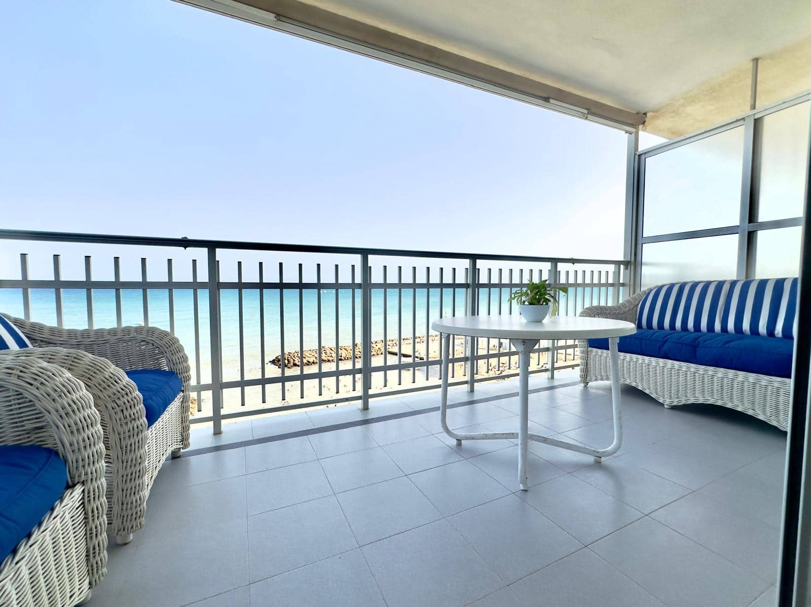 3 makuuhuone Huoneisto vuokrattavana paikassa Torrevieja mukana 
autotalli - 800 € (Ref: 9956566)