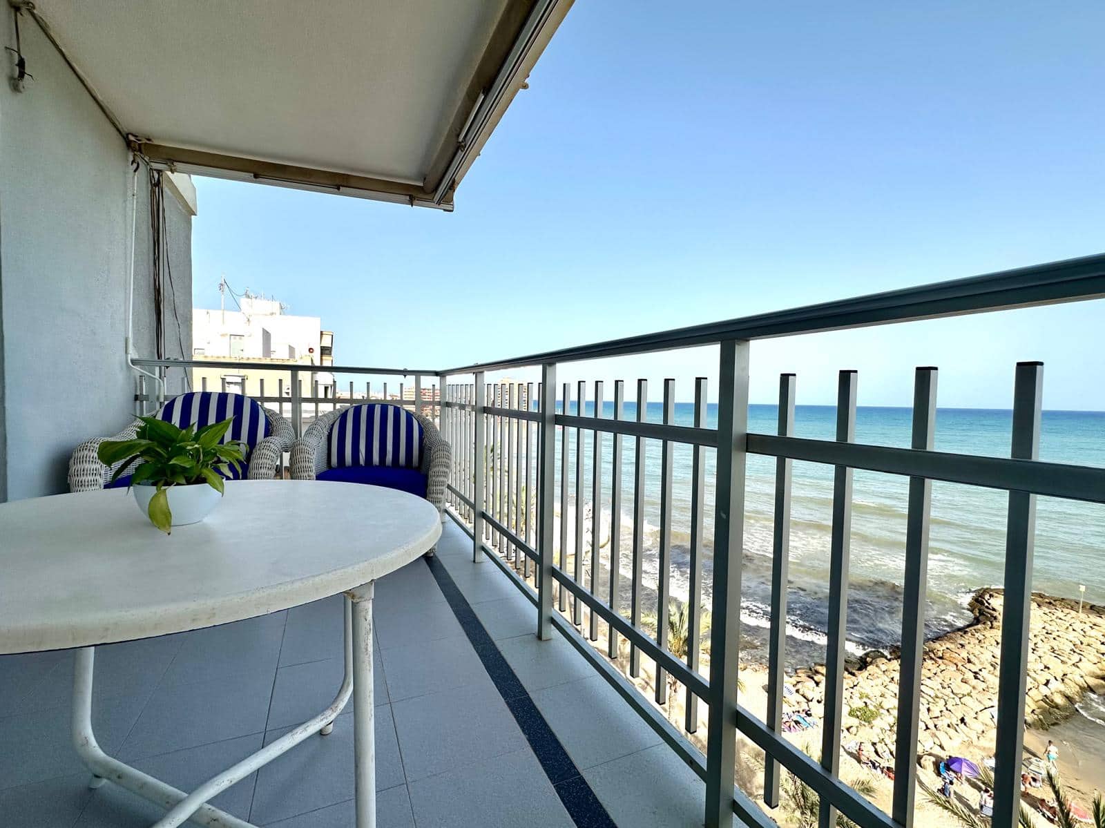 3 makuuhuone Huoneisto vuokrattavana paikassa Torrevieja mukana 
autotalli - 800 € (Ref: 9956566)