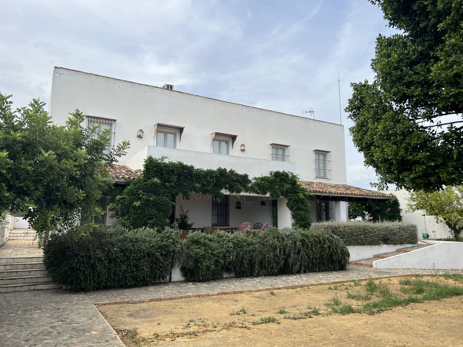 5 soveværelse Finca/Landehus til salg i Lora del Rio med swimmingpool garage - € 2.275.000 (Ref: 7667920)