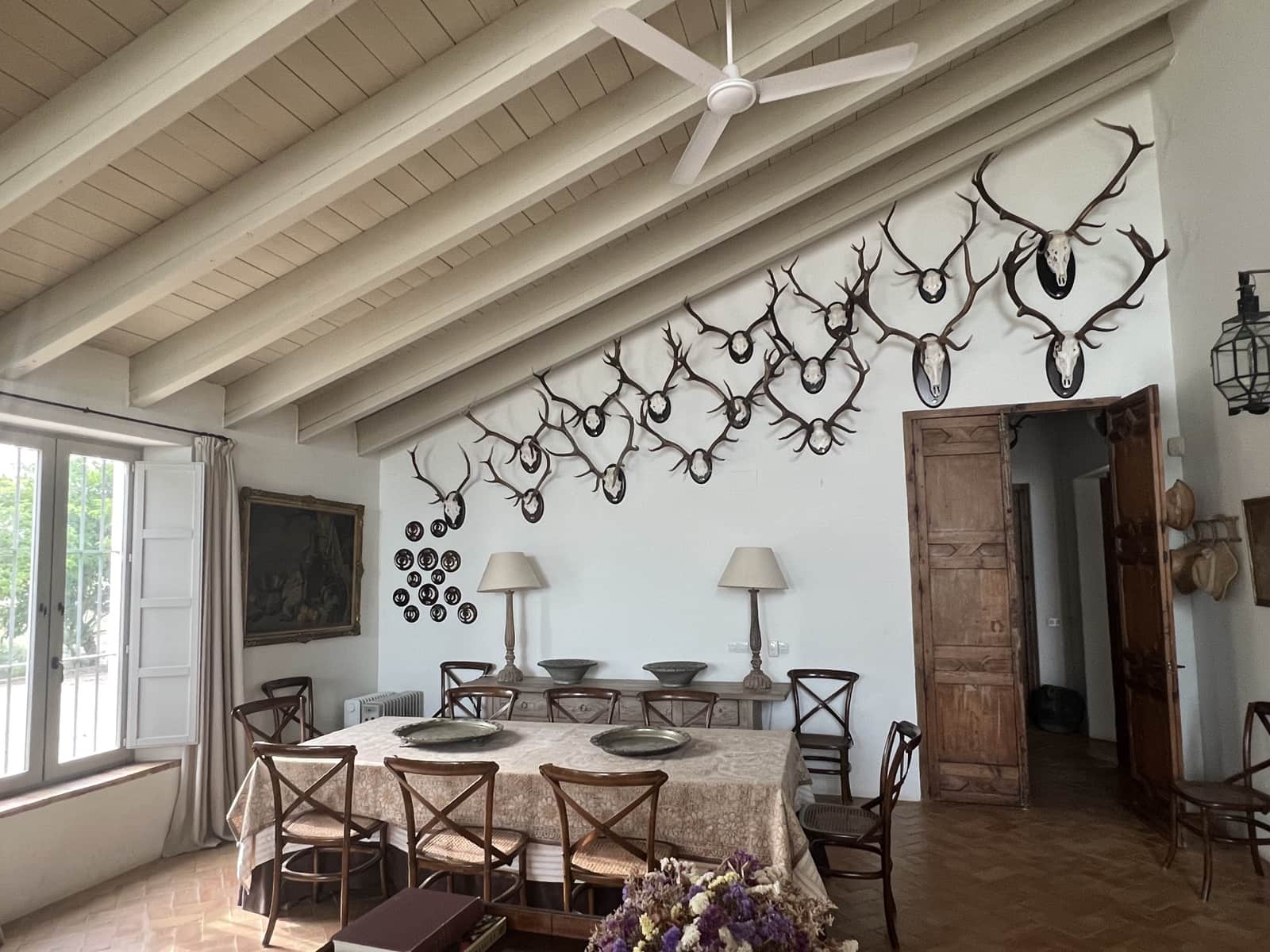 5 soveværelse Finca/Landehus til salg i Lora del Rio med swimmingpool garage - € 2.275.000 (Ref: 7667920)