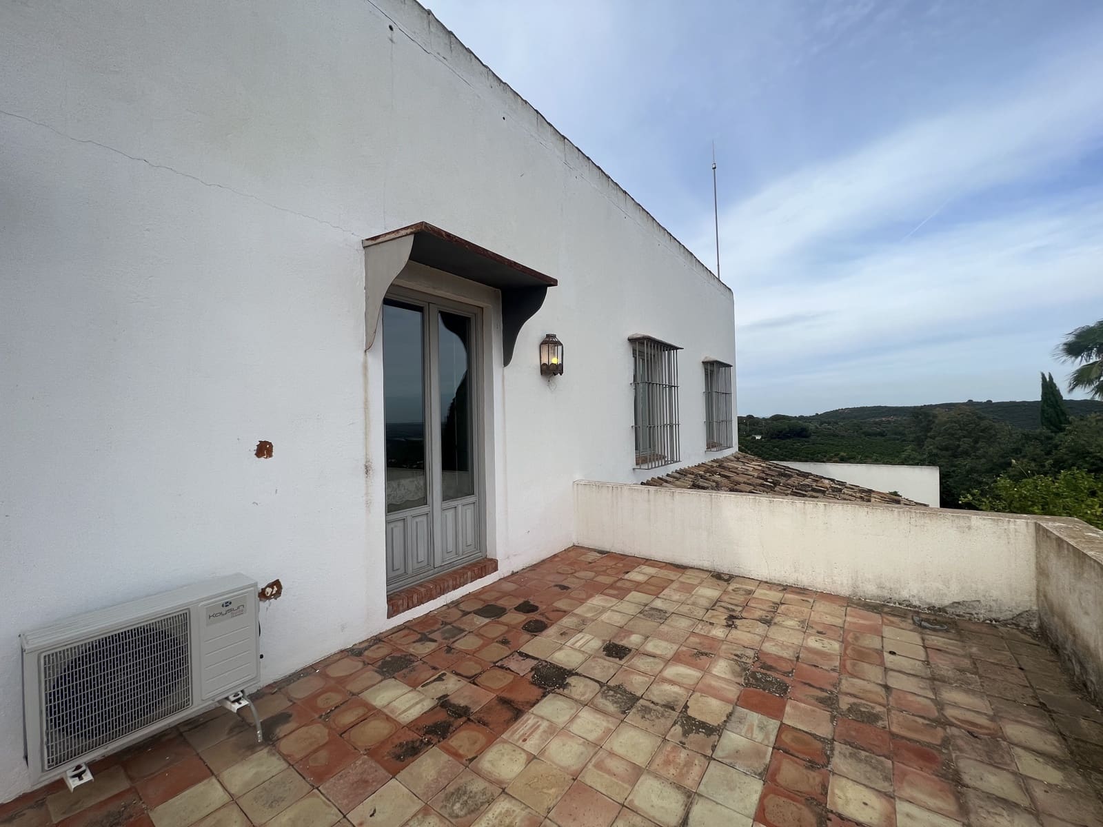 5 soveværelse Finca/Landehus til salg i Lora del Rio med swimmingpool garage - € 2.275.000 (Ref: 7667920)