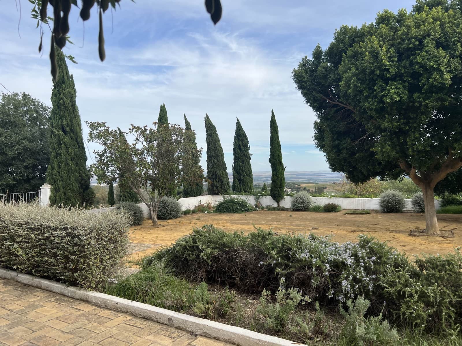 5 soveværelse Finca/Landehus til salg i Lora del Rio med swimmingpool garage - € 2.275.000 (Ref: 7667920)