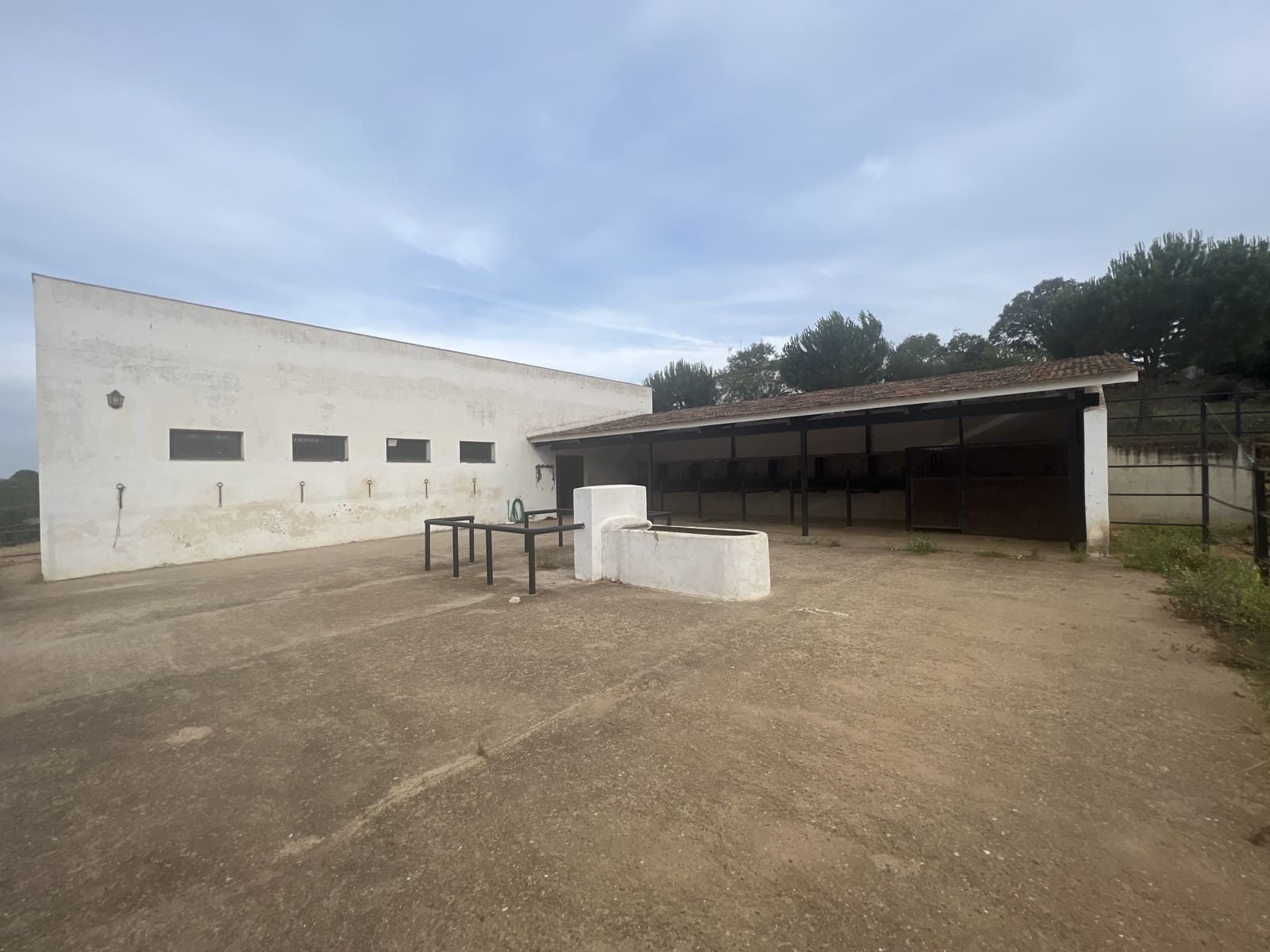 5 soveværelse Finca/Landehus til salg i Lora del Rio med swimmingpool garage - € 2.275.000 (Ref: 7667920)