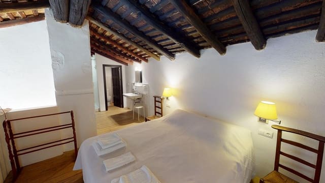 13 bedroom Hotel for sale in Constantina - € 1,650,000 (Ref: 8314790)