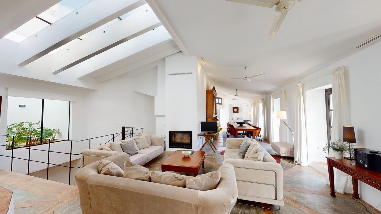 13 soveværelse Hotel til salg i Constantina - € 1.650.000 (Ref: 8314790)