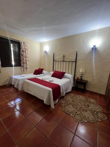 5 bedroom Finca/Country House for sale in Marchenilla, Jimena de la Frontera - € 880,000 (Ref: 8460581)