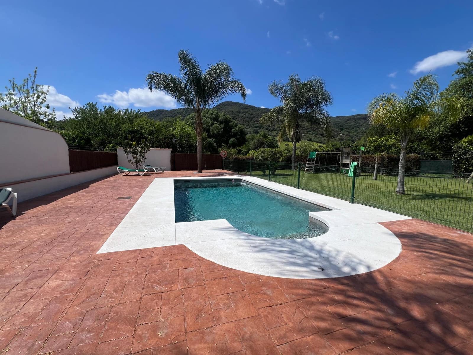 5 soveværelse Finca/Landehus til salg i Marchenilla - € 880.000 (Ref: 8460581)