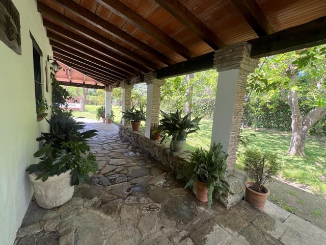 5 bedroom Finca/Country House for sale in Marchenilla, Jimena de la Frontera - € 880,000 (Ref: 8460581)