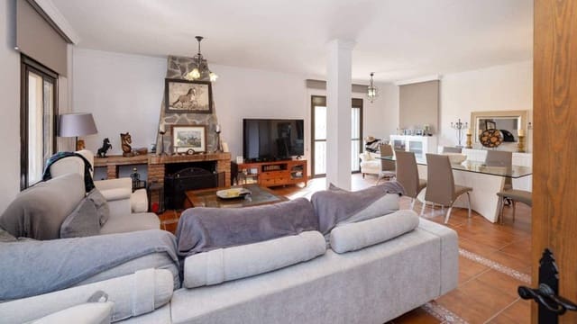 5 slaapkamer Finca/Landhuis te koop in Marchenilla, Jimena de la Frontera - € 1.800.000 (Ref: 9691569)