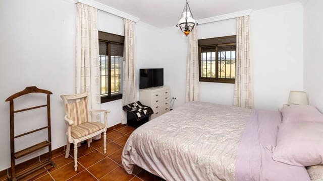 5 slaapkamer Finca/Landhuis te koop in Marchenilla, Jimena de la Frontera - € 1.800.000 (Ref: 9691569)