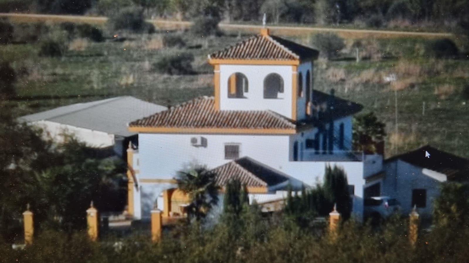 10 soverom Finca/Herregård til salgs i Sanlucar la Mayor - € 900 000 (Ref: 9844145)