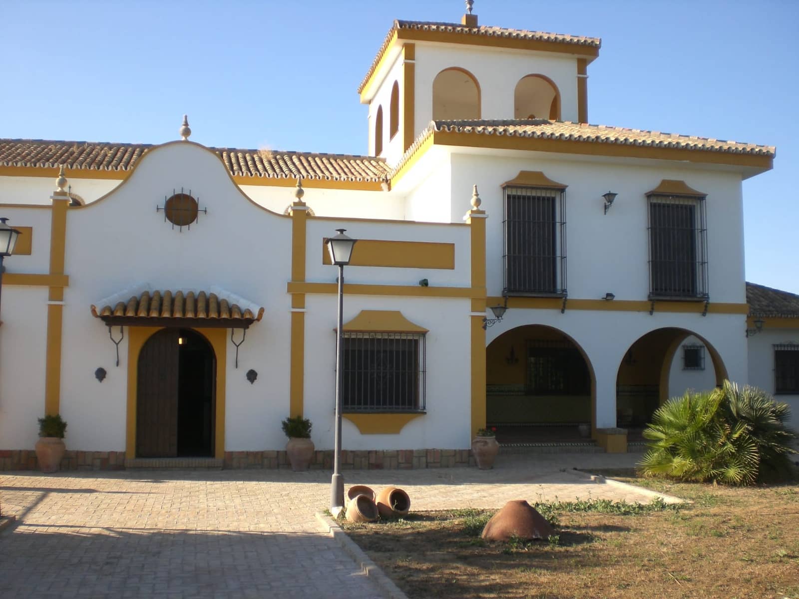 10 soverom Finca/Herregård til salgs i Sanlucar la Mayor - € 900 000 (Ref: 9844145)