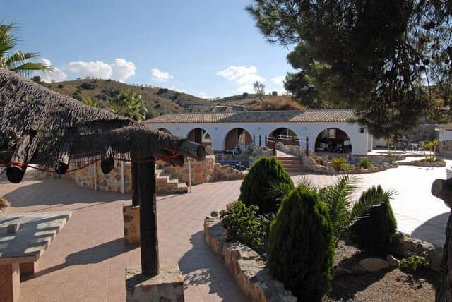 9 soverom Finca/Herregård til salgs i Velez-Rubio med svømmebasseng garasje - € 1 500 000 (Ref: 9852202)