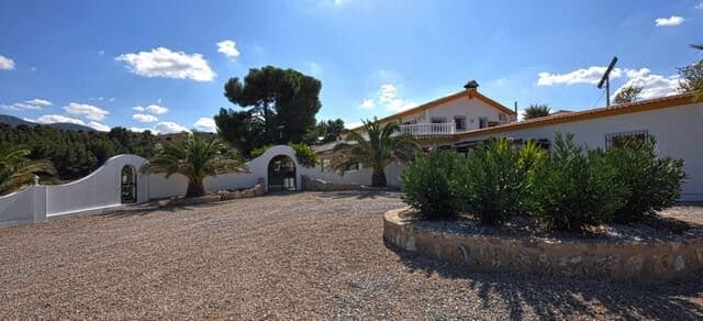 9 soverom Finca/Herregård til salgs i Velez-Rubio med svømmebasseng garasje - € 1 500 000 (Ref: 9852202)