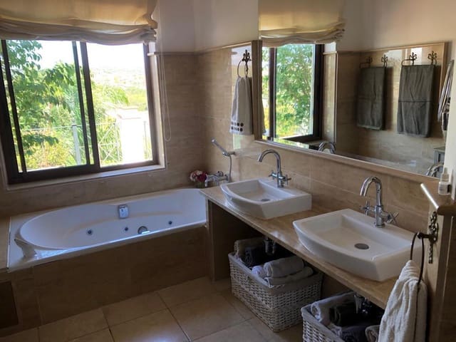 5 sypialnia Willa na sprzedaż w Sotogrande Alto, San Roque z basenem garażem - 1 999 500 € (Ref: 9935172)