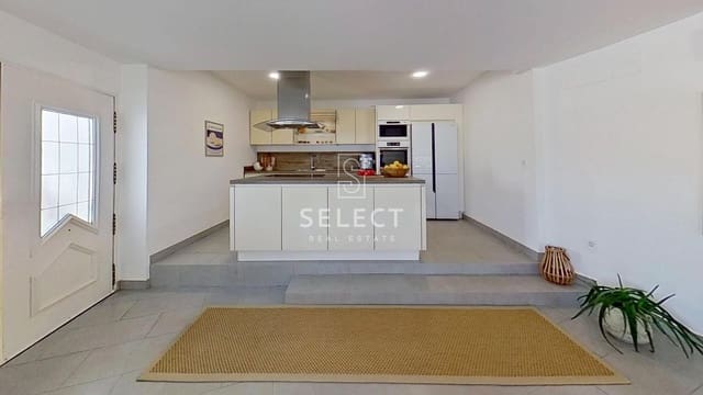 3 slaapkamer Villa te koop in Almuñécar met zwembad garage - € 620.000 (Ref: 10081277)