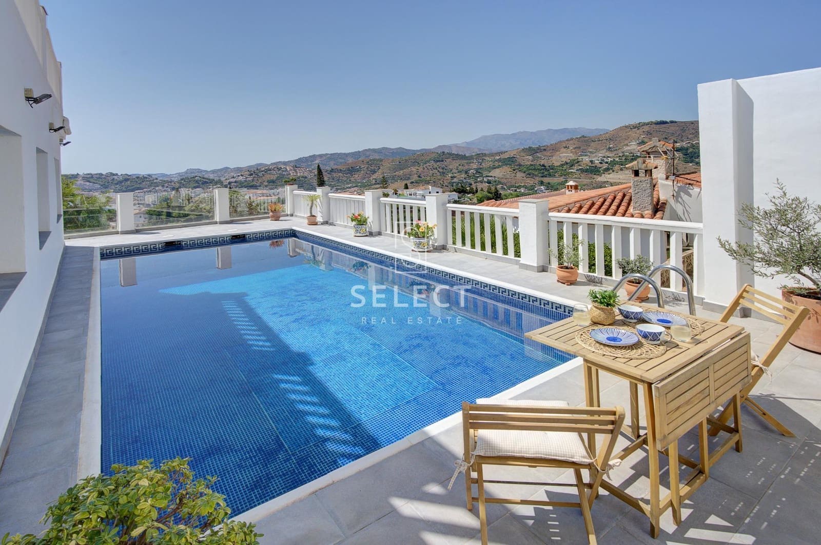 3 slaapkamer Villa te koop in Almunecar met zwembad garage - € 620.000 (Ref: 10081277)