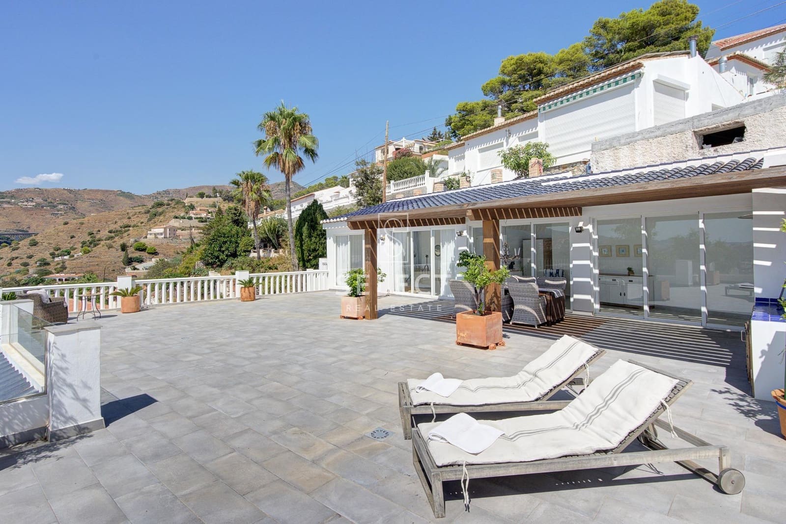 3 slaapkamer Villa te koop in Almunecar met zwembad garage - € 620.000 (Ref: 10081277)