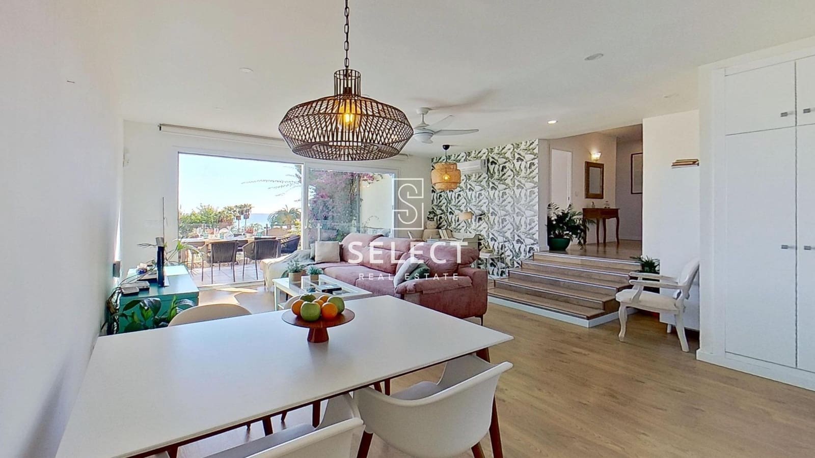 Loft for sale in La Herradura with pool - € 314,000 (Ref: 10089761)
