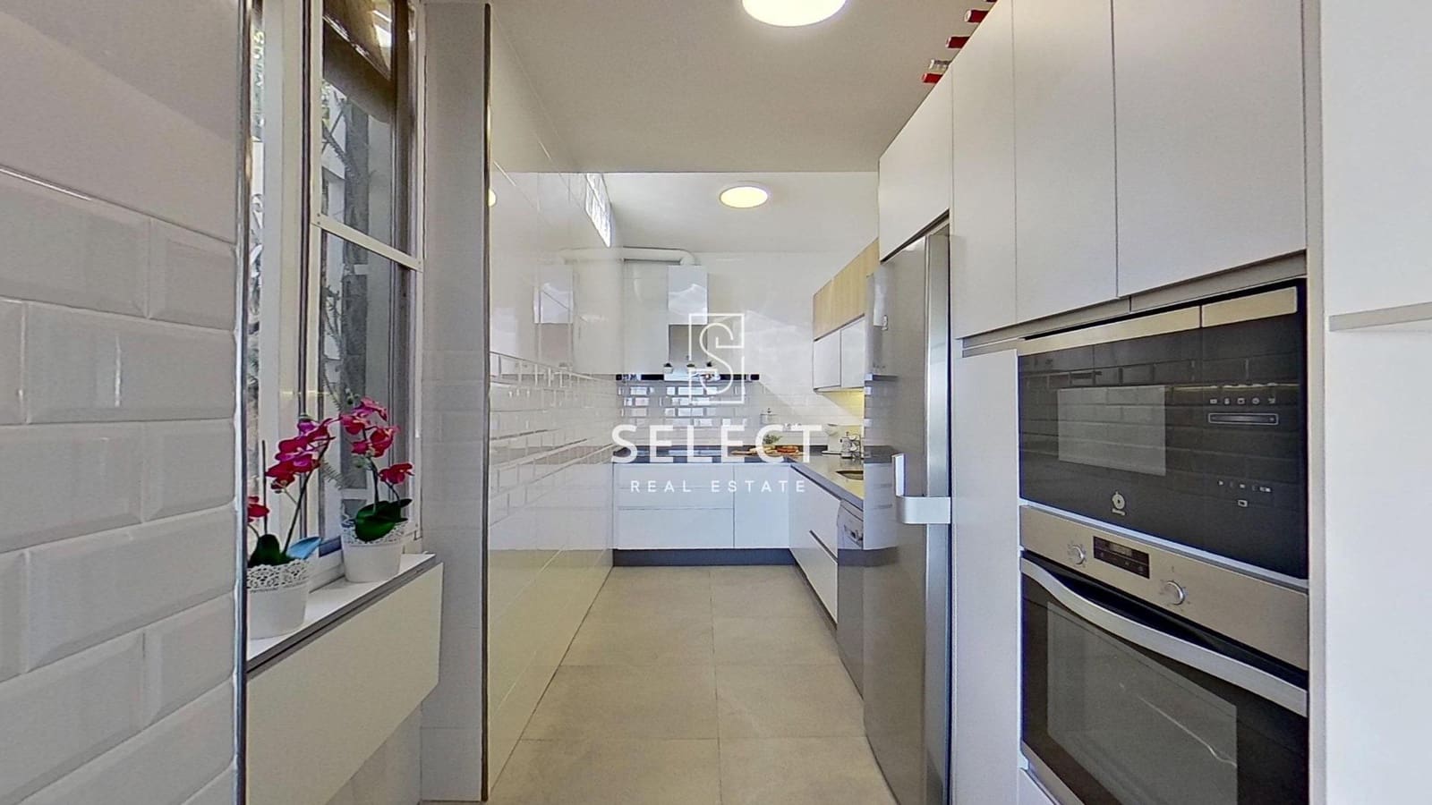 Loft for sale in La Herradura with pool - € 314,000 (Ref: 10089761)