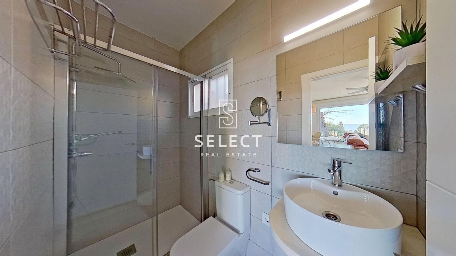 Loft for sale in La Herradura with pool - € 314,000 (Ref: 10089761)