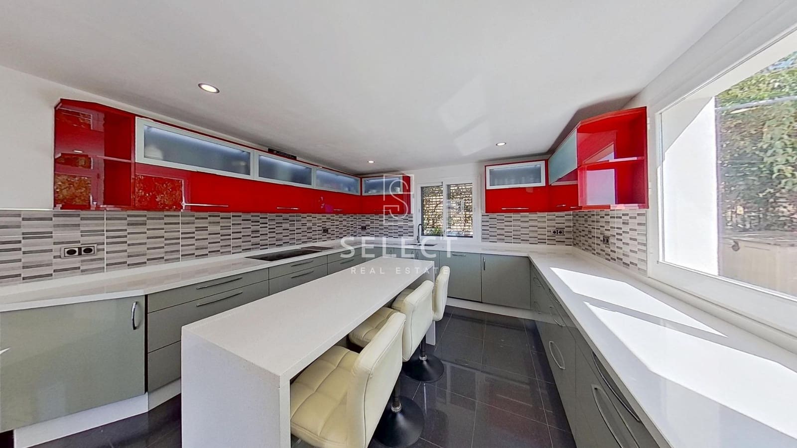 5 soveværelse Villa til salg i La Herradura med swimmingpool - € 995.000 (Ref: 10136112)