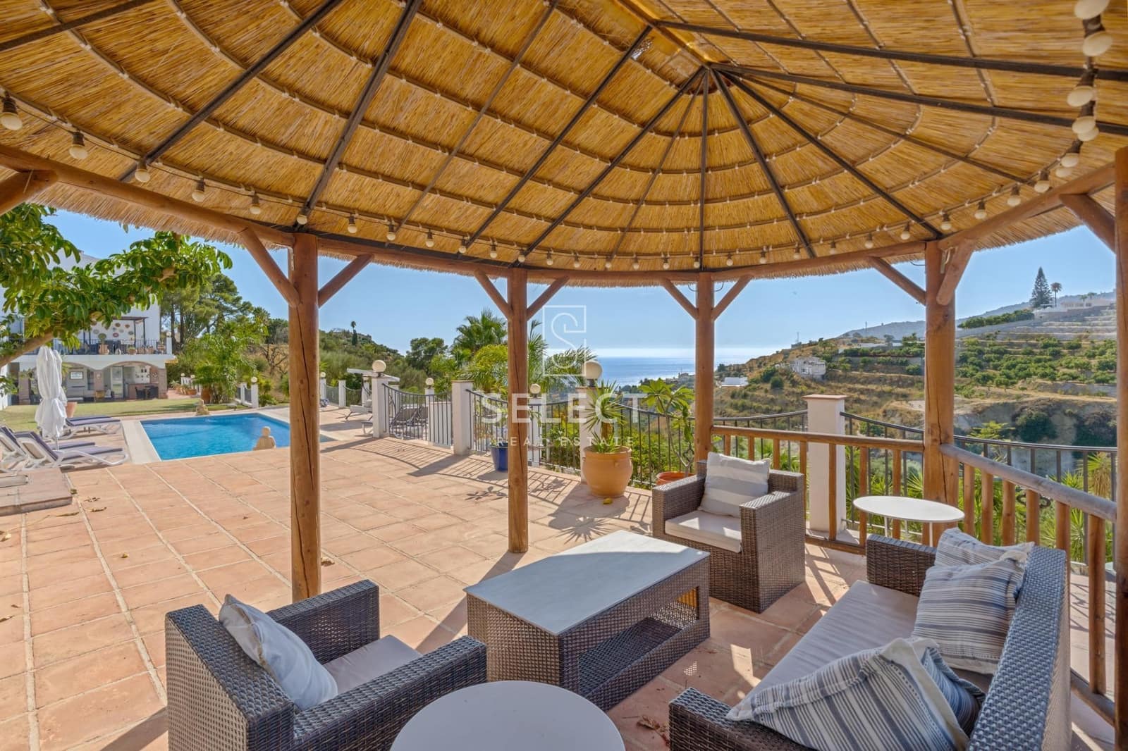 5 soveværelse Villa til salg i La Herradura med swimmingpool - € 995.000 (Ref: 10136112)