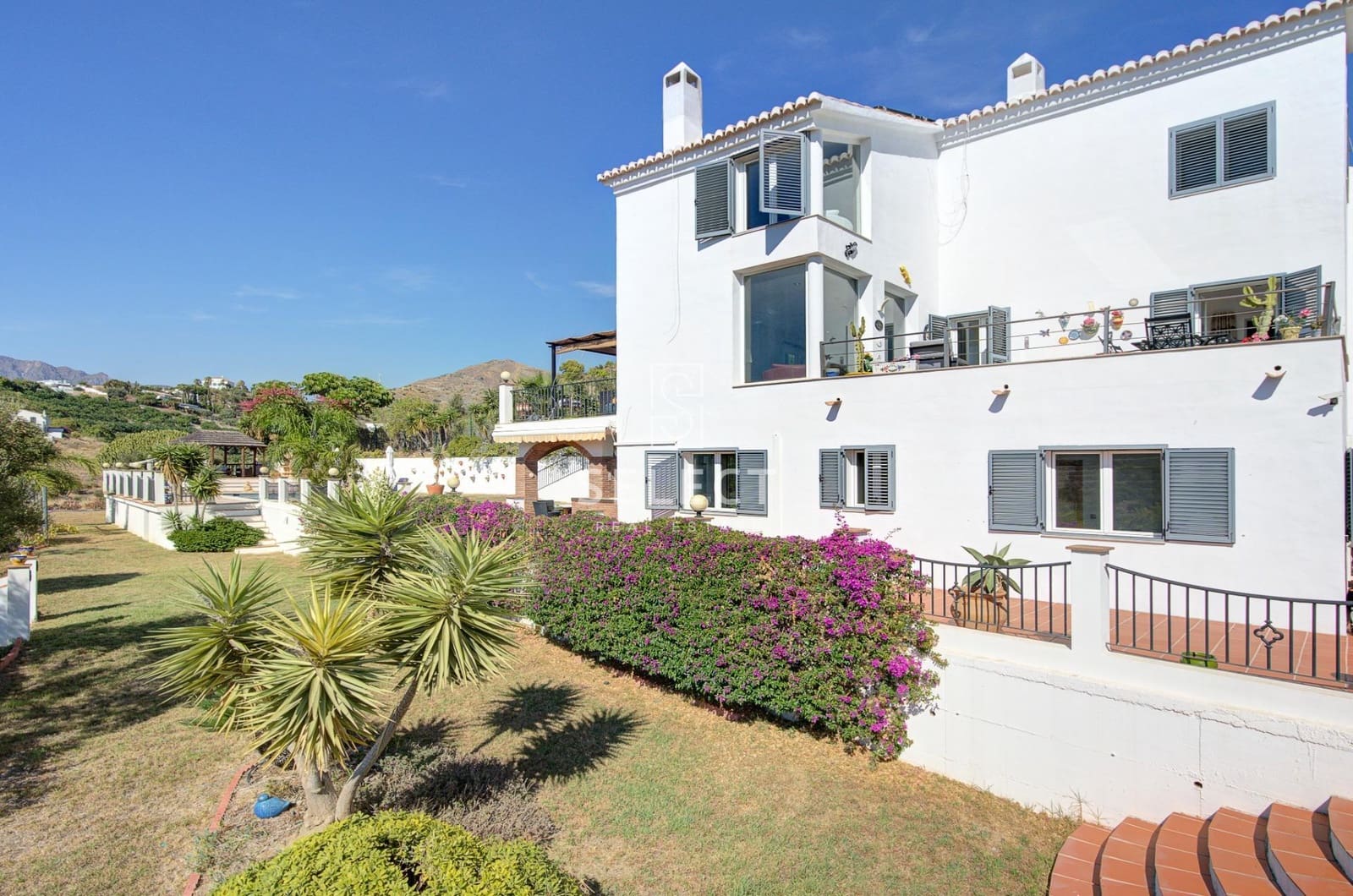 5 soveværelse Villa til salg i La Herradura med swimmingpool - € 995.000 (Ref: 10136112)