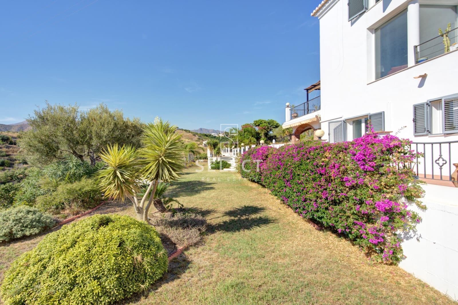 5 soveværelse Villa til salg i La Herradura med swimmingpool - € 995.000 (Ref: 10136112)