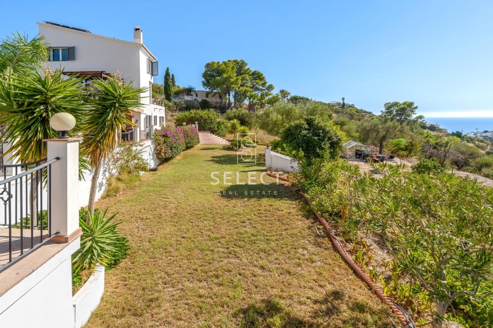 5 soveværelse Villa til salg i La Herradura med swimmingpool - € 995.000 (Ref: 10136112)