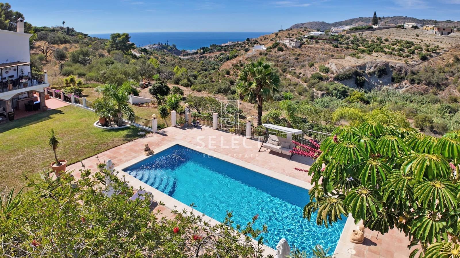 5 soveværelse Villa til salg i La Herradura med swimmingpool - € 995.000 (Ref: 10136112)